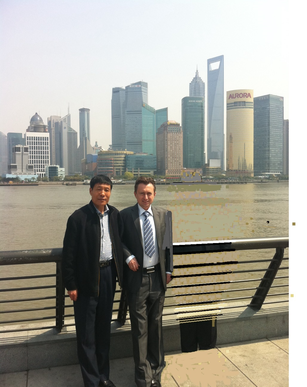 歐洲礦業(yè)公司中國(guó)區(qū)總經(jīng)理邁克先生邀請(qǐng)?jiān)谏虾；ㄆ齑髲B會(huì)談